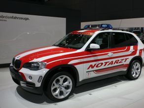 BMW X5 xDrive35d Notarzt Behördenfahrzeug