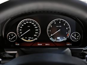 BMW 650i Cabrio - Intrumentenkombi in Black-Panel-Technologie