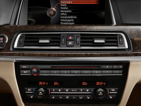 BMW 7er: Zentrales Informationsdisplay