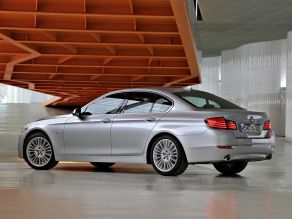 BMW 535i Luxury Line - Limousine