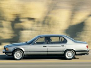 BMW 750i