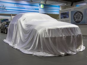 BMW 118i 3-Türer verhüllt