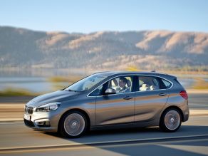 BMW 225i Active Tourer - Luxury Line