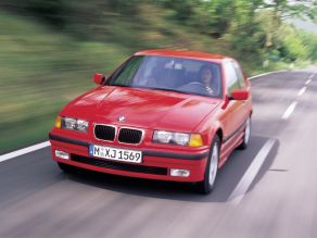 BMW 323ti compact