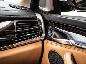 BMW X6 xDrive50i - Interieurdesign Pure Extravagance Cognac