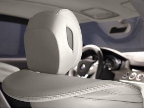 BMW Concept CS - Verstellbares Kragen-Element