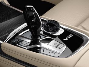 BMW M760Li xDrive