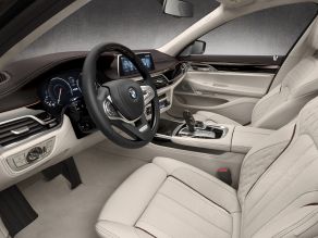 BMW M760Li xDrive V12 Excellence