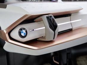 BMW VISION NEXT 100