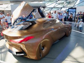 BMW VISION NEXT 100