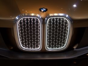 BMW VISION NEXT 100