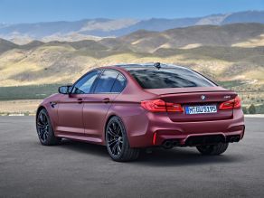 BMW M5 Limousine - First Edition