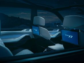 BMW Concept X7 iPerformance