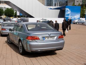 Hydrogen 7 Shuttle-Service