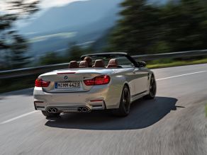 BMW M4 Cabrio - BMW Individual Mondstein metallic