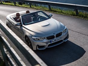 BMW M4 Cabrio - BMW Individual Mondstein metallic