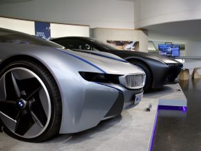 BMW Vision EfficientDynamics, BMW i8 Skyfall