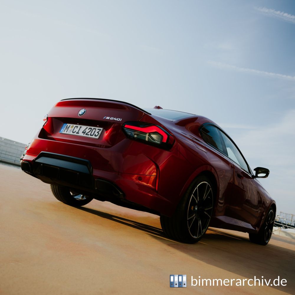 BMW Baureihenarchiv · Das neue BMW 2er Coupé · 13. Juni 2024 ...