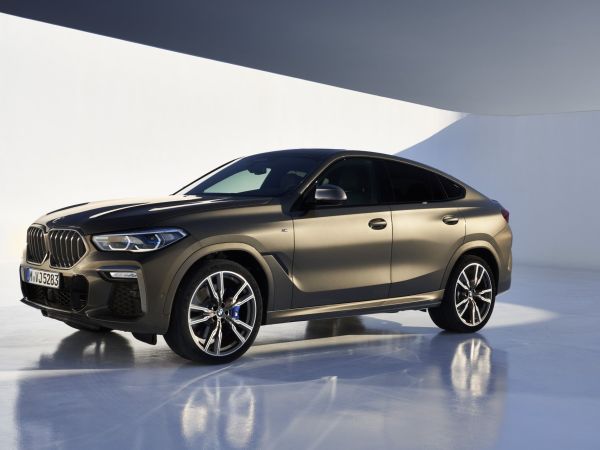 BMW X6 M50i