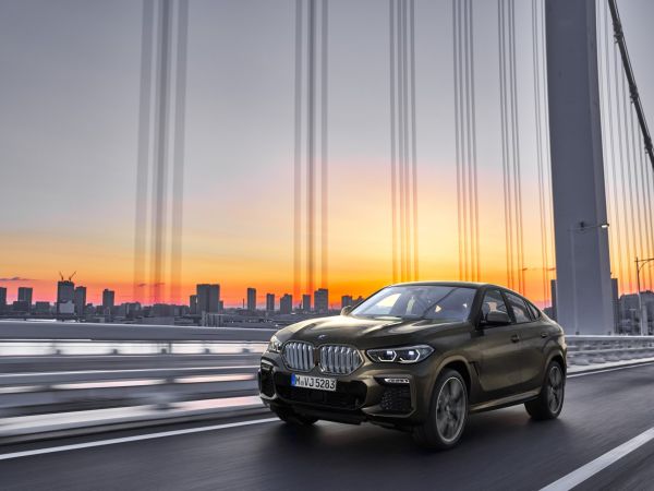 BMW X6 M50i