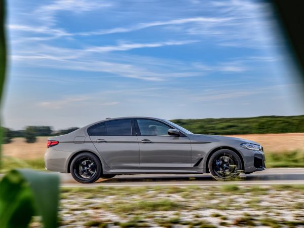 BMW 545e xDrive Limousine