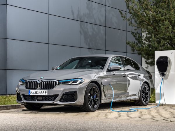 BMW 545e xDrive Limousine