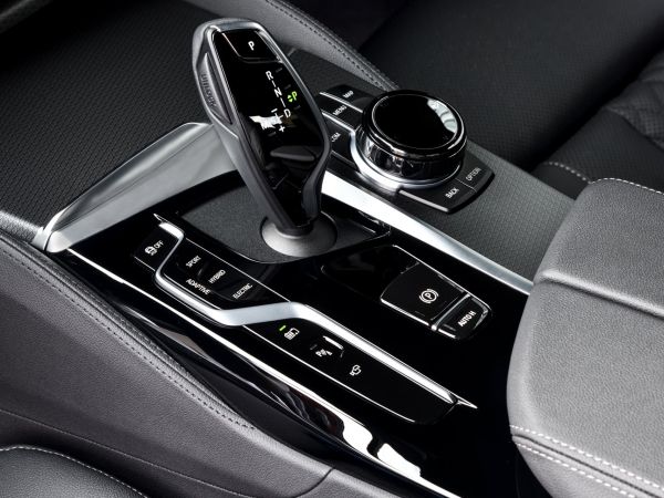 BMW 545e xDrive Limousine