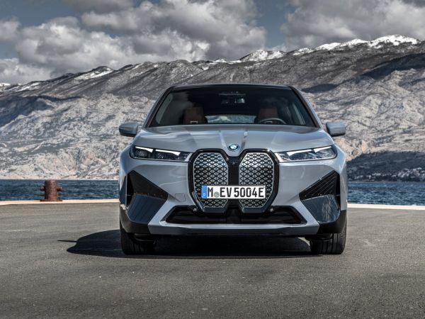 BMW iX xDrive50