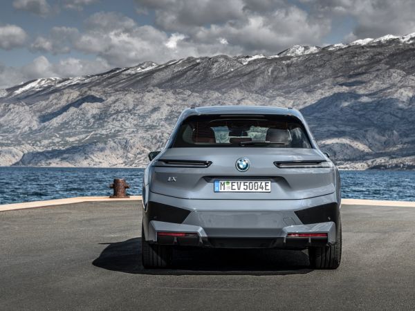 BMW iX xDrive50