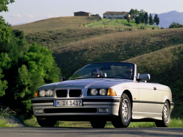 BMW 323i Cabrio