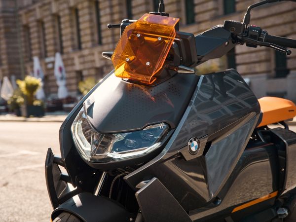 BMW CE 04