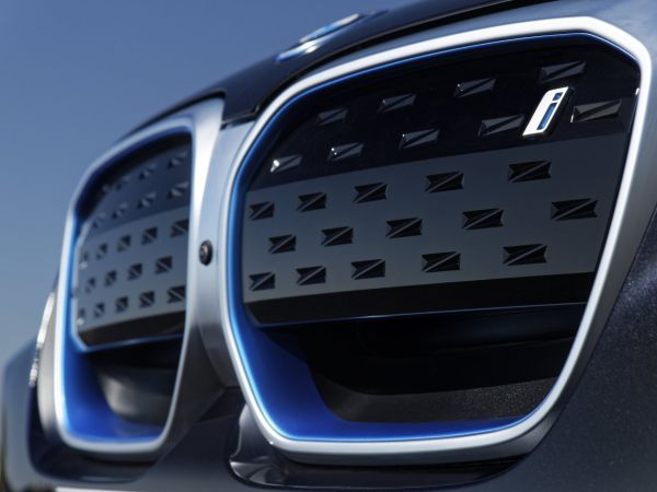 BMW iX3