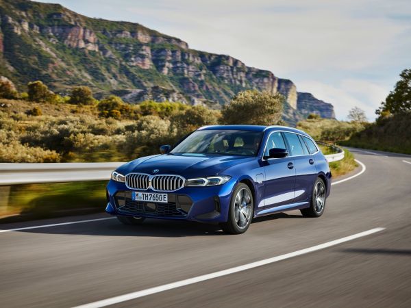 BMW 330e Touring