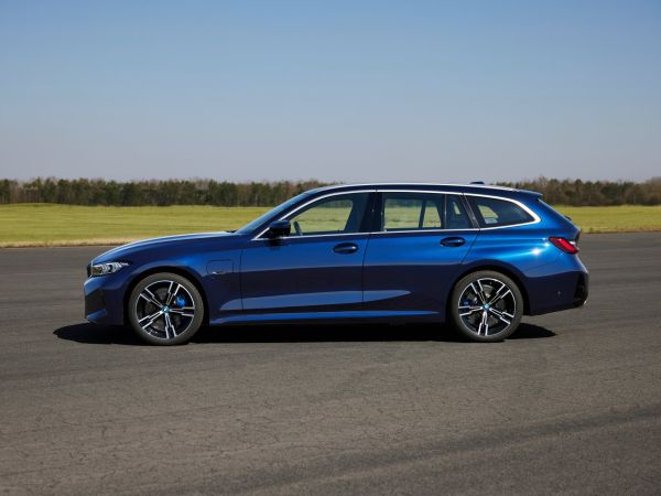 BMW 330e Touring