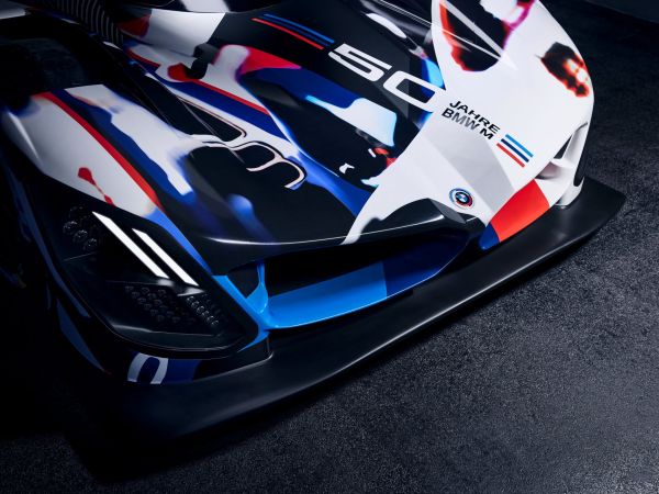 BMW M Hybrid V8
