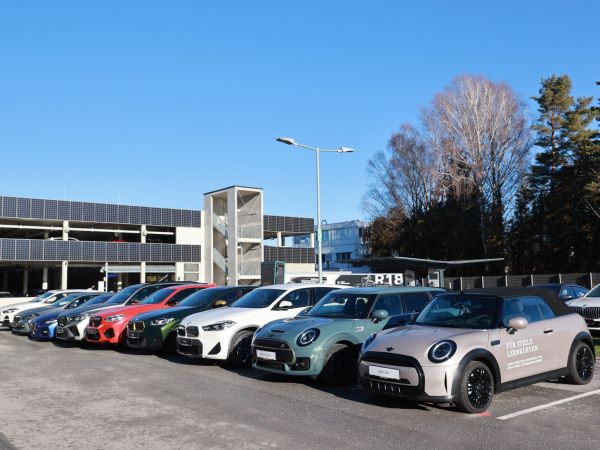 Fahrzeugübergabe BMW Group Campus Salzburg