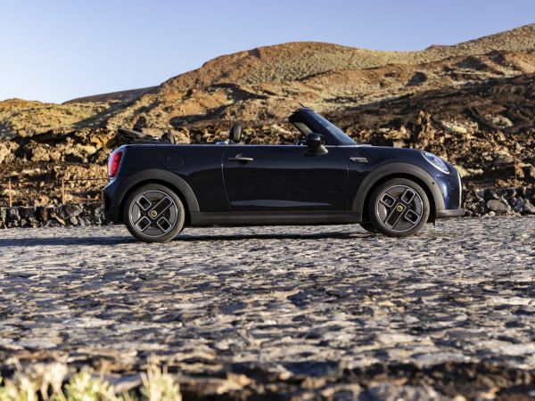 Das erste vollelektrische MINI Cooper SE Cabrio - KOHL automobile