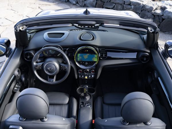 MINI Cooper SE Cabrio