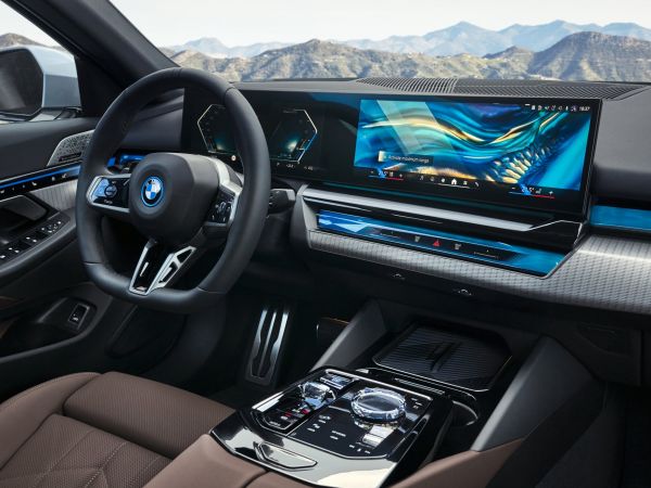 BMW i5 eDrive40