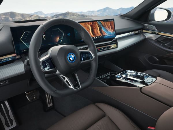 BMW i5 eDrive40