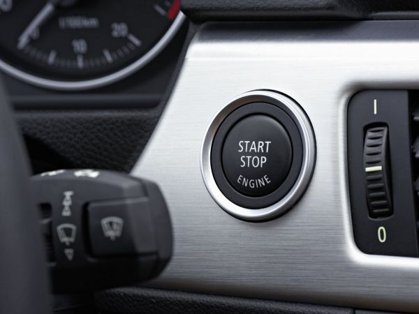 Der neue BMW 3er - Start-/Stopp-Knopf