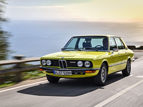BMW 528