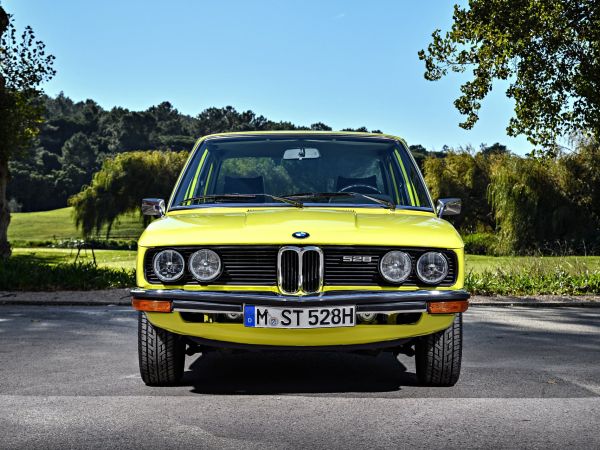 BMW 528