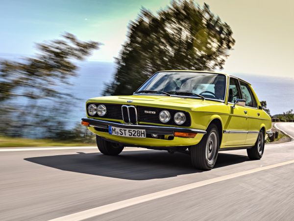 BMW 528