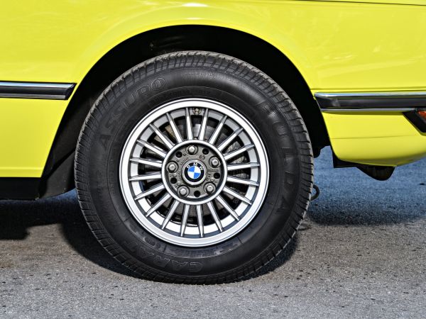 BMW 528