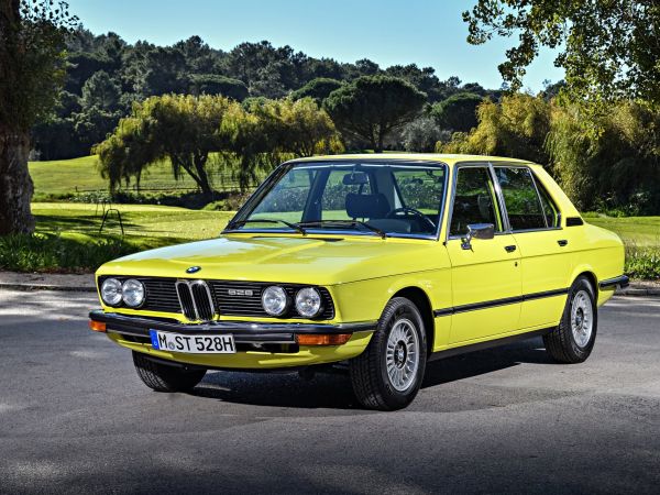 BMW 528