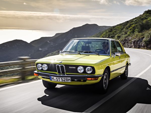 BMW 528