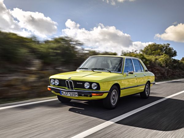 BMW 528