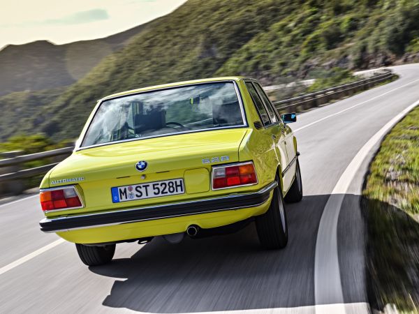 BMW 528