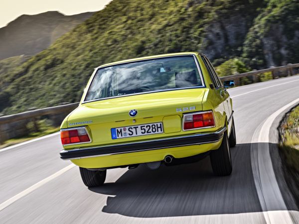 BMW 528